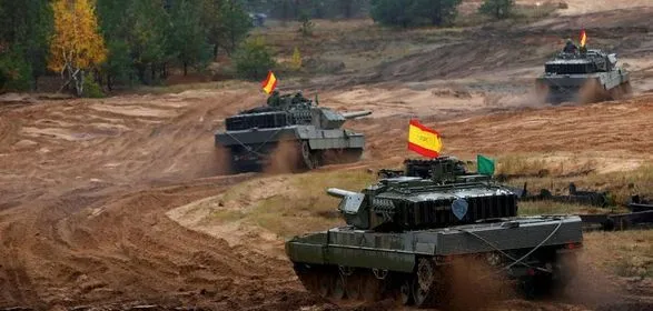 Испания готова предоставить Украине 53 танка Leopard 2 - СМИ