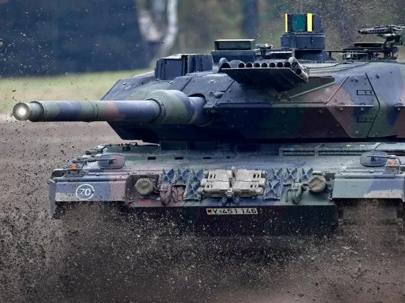 Посол во Франции: Запад пообещал Украине 321 танк