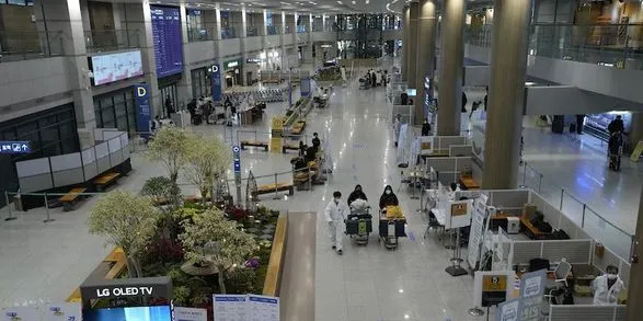 Рятувались від мобілізації: п'ятеро росіян на місяці застрягли в аеропорту Сеула