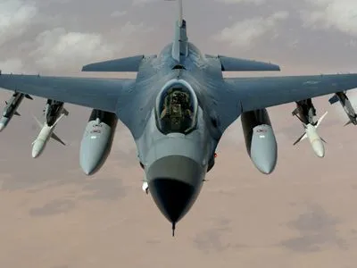Список летчиков готов: спикер Воздушных сил об учениях на самолете F-16