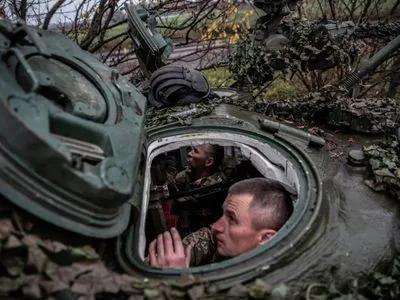 Лише танки не переломлять хід війни в Україні — The New York Times