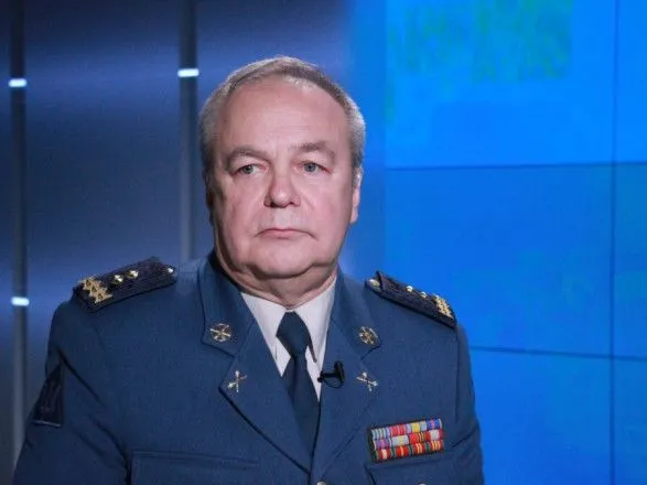 Генерал-лейтенант Романенко вважає, що Резнікова хочуть “злити” аби програти війну росії