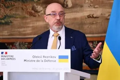 Резніков відвідав українських військових, що перебувають на реабілітації у Франції