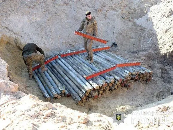 Поліцейські знищили 200 російських снарядів до "Градів" в Донецькій області