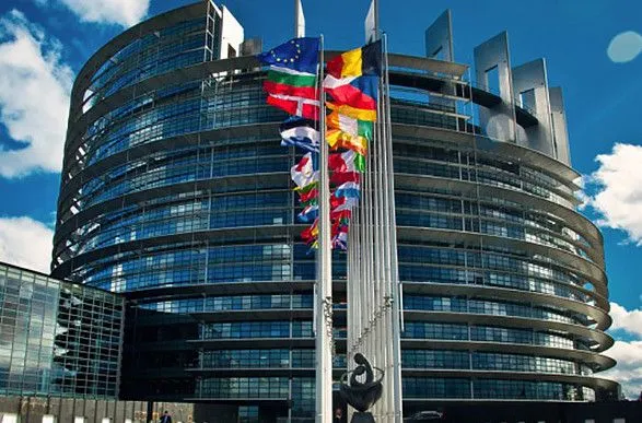 ЕС должен готовить переговоры о вступлении Украины: в Европарламенте приняли резолюцию
