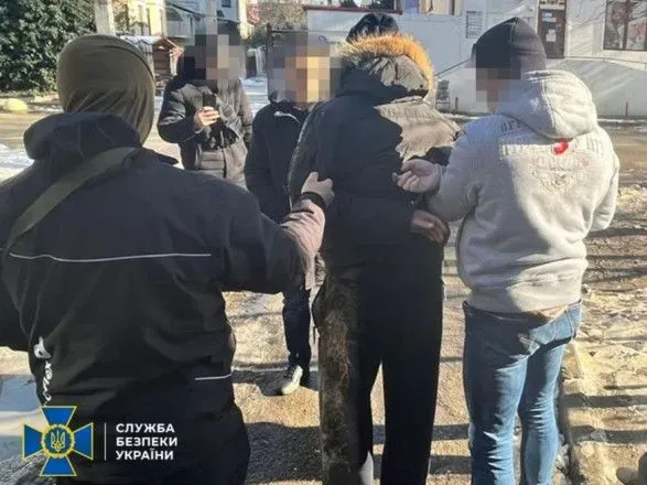 "Зливав" розвіддані за квартиру в Криму: в Одесі затримали агента рф