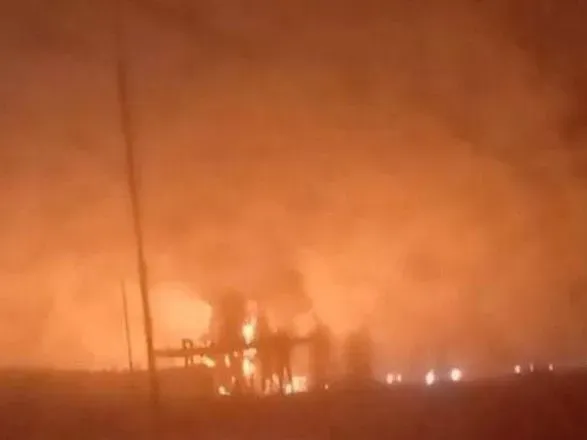 В россии снова пылает: в белгороде пожар на нефтебазе, поблизости вспыхнул завод