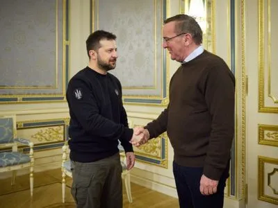 Формула мира, защита украинского неба и ситуация на фронте: Зеленский встретился с министром обороны Германии