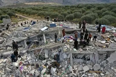 Кількість жертв землетрусу у Туреччині та Сирії перевищила 5 тис. людей