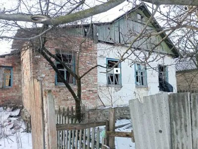 Окупанти за ніч пошкодили близько двох десятків приватних будинків на Донеччині - ОВА