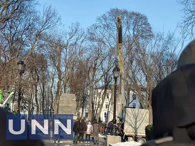 У Києві знесли пам'ятник генералу Ватутіну