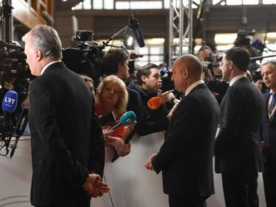 Лідери ЄС збираються у Брюсселі на саміт, куди запросили Зеленського