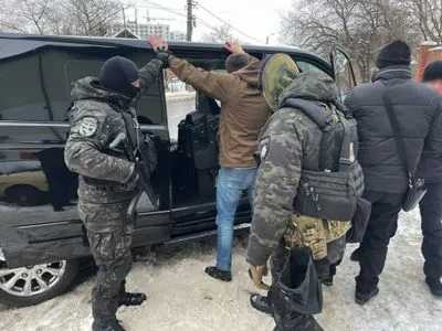 На Прикарпатье правоохранители перекрыли канал сбыта наркотиков с миллионными сделками