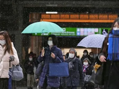 Наступного місяця у Японії спростять вимоги щодо носіння масок у громадських місцях