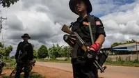 Військові правителі М'янми дозволять "лояльним" громадянам носити зброю