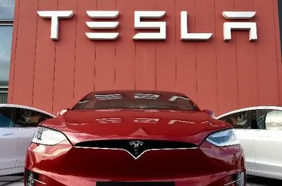 Tesla отзывает 362 000 автомобилей в США из-за программного обеспечения Full Self-Driving