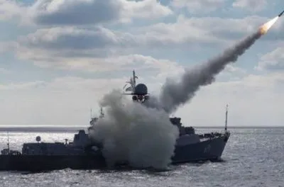 Ворог тримає в Чорному морі два носіїв ракет “Калібр” — ОК “Південь”