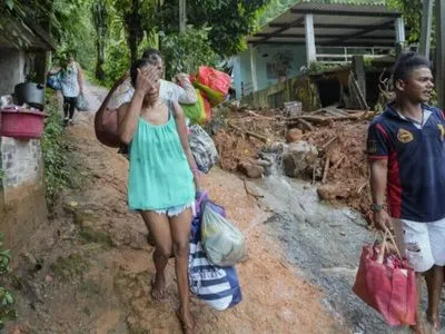 Рятувальники в Бразилії продовжують пошуки вцілілих після повені