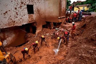 Смертоносна повінь у Бразилії: кількість загиблих зросла до 48 осіб