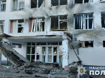 Обстріляні школа та будинки: росіяни завдали близько 190 ударів по Запорізькій області за два дні