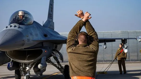Не у пріоритеті: у Байдена прокоментували можливість передачі Україні винищувачів F-16
