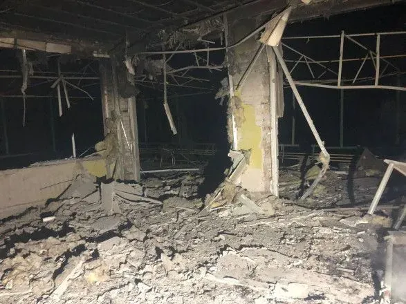 Оккупанты обстреляли Никополь, повредили отель