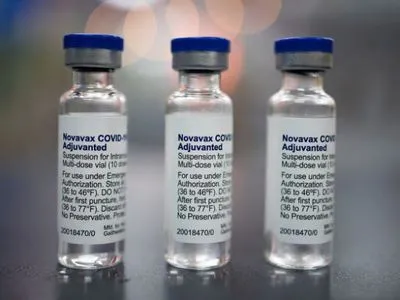 Компанія Novavax заявила, що їх вакцина проти коронавірусу може зникнути з ринку