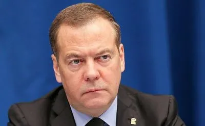 медведев обвинил в провокациях в брянске страны НАТО и ЕС, а Шольца, Макрона и Сунака назвал “пособниками террористов”