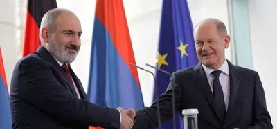 Шольц і прем'єр-міністр Вірменії обговорили порушення санкцій проти росії