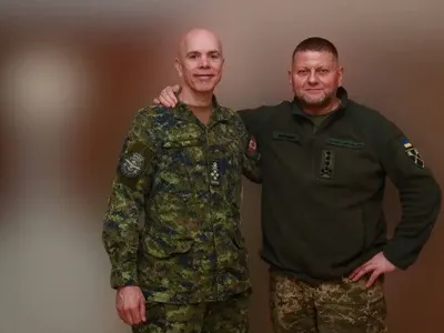 Залужний зустрівся із начальником Штабу оборони Збройних Сил Канади: говорили про ситуацію на фронті