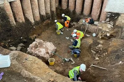 Археологи обнаружили римский храм под кладбищем в центральной Англии
