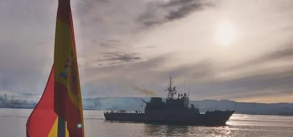 Патрульний катер ВМС Іспанії перехопив два російські кораблі в Середземному морі