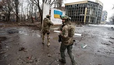 Українські захисники відбили численні атаки росіян в районах Бахмута та Іванівського