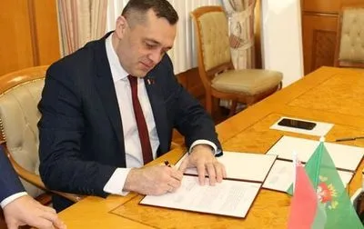 Україна ініціює санкції проти голови вітебської області рб, який підписав угоду з окупаційною владою Криму