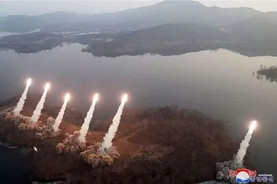 Північна Корея запустила ракету з підводного човна