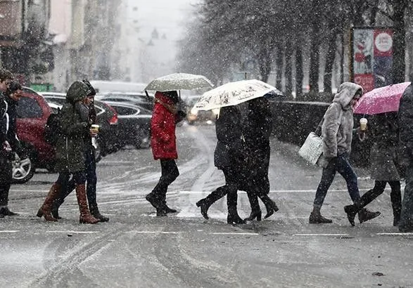 Снежно и ветрено: киевлян предупредили о непогоде