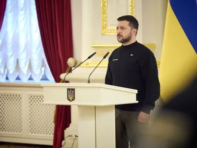 Зеленський вручив нагороди бійцям з різних підрозділів до Дня українського добровольця