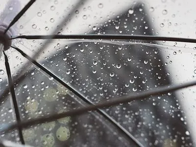 Синоптики дали прогноз на сьогодні: де брати парасольку