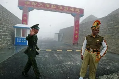 Індія вважає ситуацію на гімалайському кордоні з Китаєм "крихкою та небезпечною"
