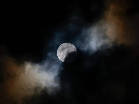 Луна может получить собственный часовой пояс