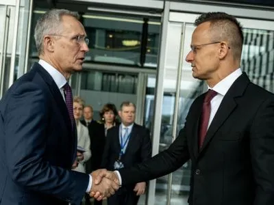 Будапешт пожаловался на намерение НАТО обойти многолетнюю блокаду встреч с Украиной