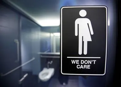 Арканзас ухвалив закон, який забороняє трансгендерам користуватися шкільними туалетами
