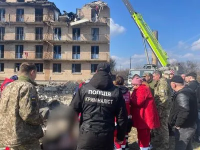 Вражеская атака дронами по Киевской области: из-под завалов достали четвертого погибшего