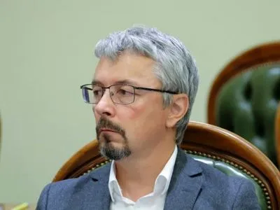 Священники УПЦ МП почали вивозити речі з Лаври - Ткаченко
