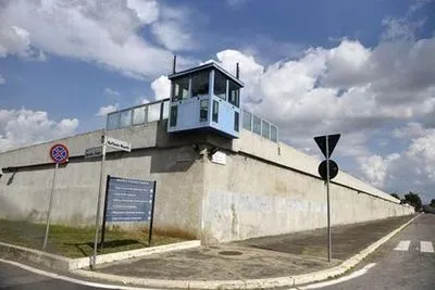 В Италии отстранили от работы десятки тюремных надзирателей по подозрению в пытках заключенных