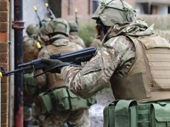 Подготовка украинских военных в Великобритании: в Минобороны обнародовали фото