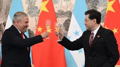 Гондурас встановив дипломатичні відносини з Китаєм після розриву із Тайванем