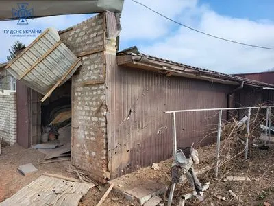 Ворог знову обстріляв Куп’янськ: пошкоджено приватний та багатоквартирний будинки