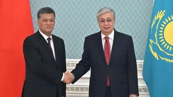 Президент Казахстану зустрівся із лідером Сінцзяну, якого пов’язують з репресіями проти уйгурів