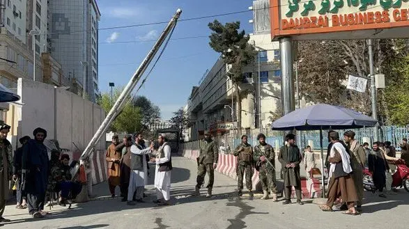 Терорист-смертник убив шість осіб біля міністерства закордонних справ у Кабулі